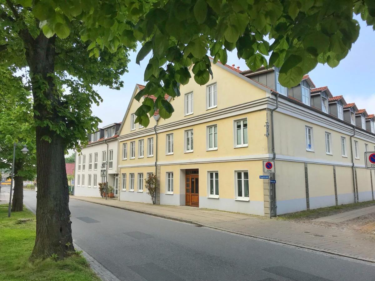 Hafenresidenz - Ferienwohnung 37 Wiek auf Rügen エクステリア 写真