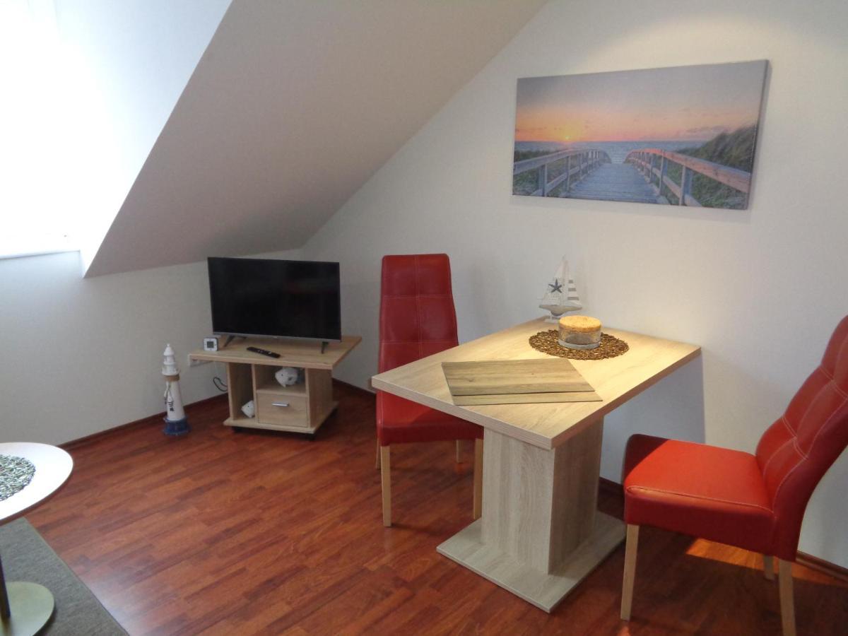 Hafenresidenz - Ferienwohnung 37 Wiek auf Rügen エクステリア 写真