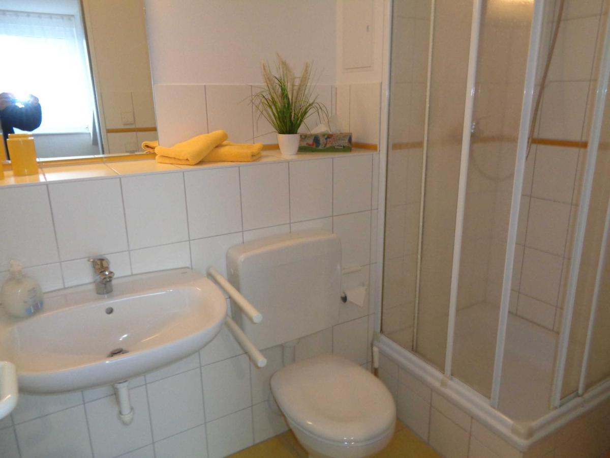 Hafenresidenz - Ferienwohnung 37 Wiek auf Rügen エクステリア 写真