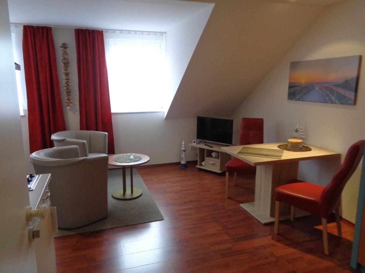 Hafenresidenz - Ferienwohnung 37 Wiek auf Rügen エクステリア 写真