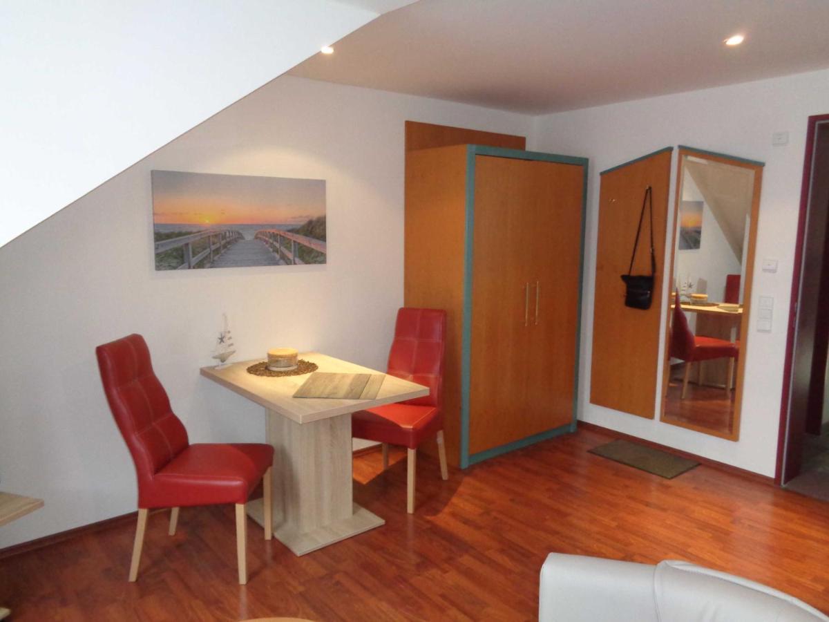 Hafenresidenz - Ferienwohnung 37 Wiek auf Rügen エクステリア 写真